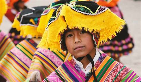 Las Costumbres Y Tradiciones De Perú Más Interesantes Howlanders