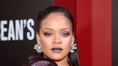 Rihanna Wears Fenty Beauty Makeup To The Oceans 8 Premiere Teen Vogue