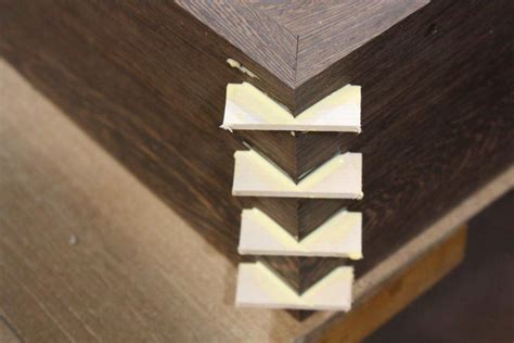 Corner Miter Joints With Splines Woodworking Joints Wood Turning
