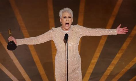 Jamie Lee Curtis Wins First Oscar For Best Supporting Actress In