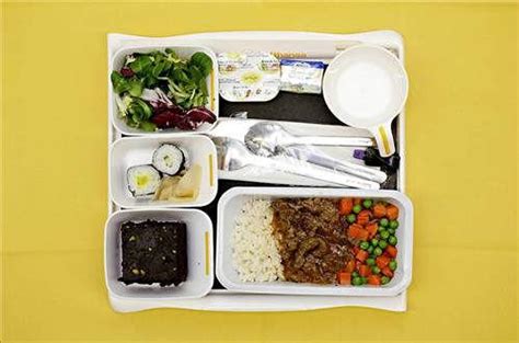 Uçakta verilen yemekler nasıl hazırlanıyor Resim 1