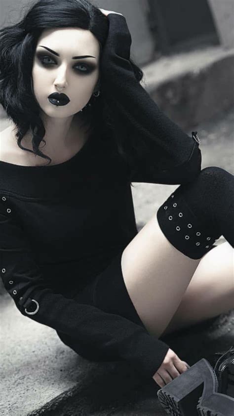 Pin By Spiro Sousanis On Obsidian Kerttu Goth Beauty Hot Goth Girls Goth Women