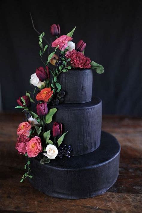 10 Brilliant Matter Black Wedding Cake Ideas for 2018 Trends