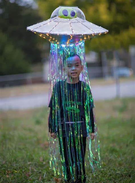 40 Creative Halloween Costumes That Will Blow You Away Demilked