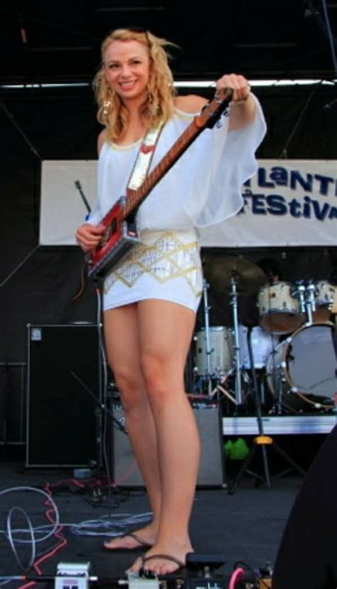 Singer Samantha Fish Legs Sexiezpicz Web Porn