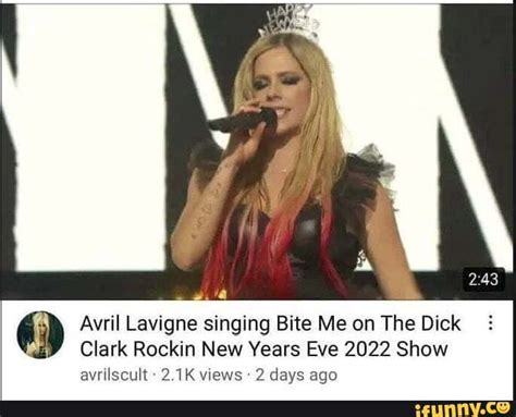 Avril Lavigne Singing Bite Me On The Dick Clark Rockin New Years Eve 2022 Show Avrilscult 21k