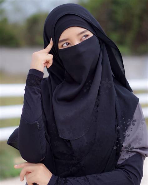 pin by islamic history on ˚ muslim ᵍⁱʳˡ dress˚ niqab beautiful iranian women muslim women hijab