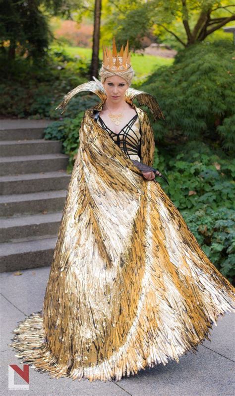 I love regina mills as the evil queen! How to make a Queen Ravenna Costume / The Huntsman: Winter's War | Queen ravenna, Evil queen ...