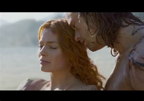 Margot Robbie Et Alexander Skarsgard Sont Jane Et Tarzan Dans Une Bande Annonce Inédite Elle