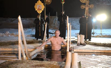 Путин окунулся в прорубь на Крещение ТЕЛЕПОРТ РФ