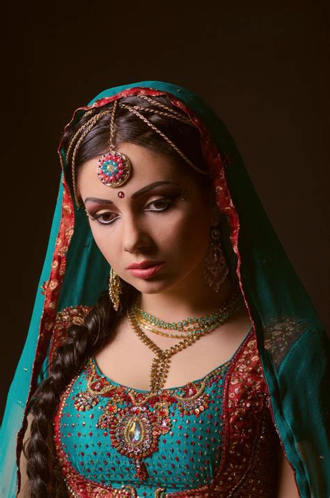 A Beautiful Indian Princess In National Dress Indian Princess National Dress Beautiful Girl