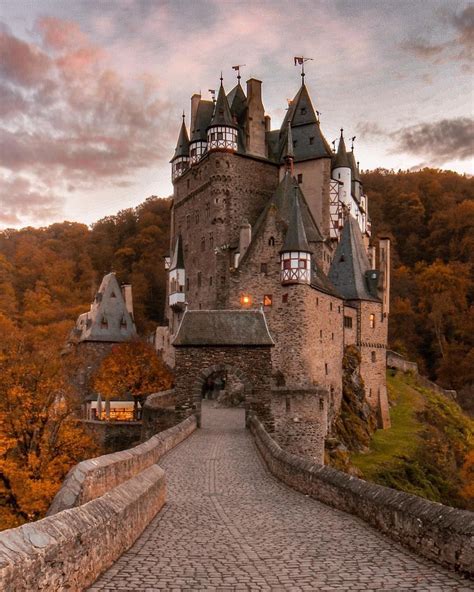 Eltz Castle Germany 🇩🇪 Photo By Sennarelax 👍 Follow