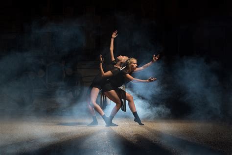 7 Tips On How To Watch Contemporary Dance — Maddox Dance Company
