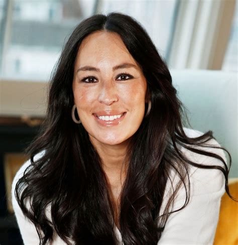Joanna Gaines Biography Book Fixer Upper Magnolia And Facts