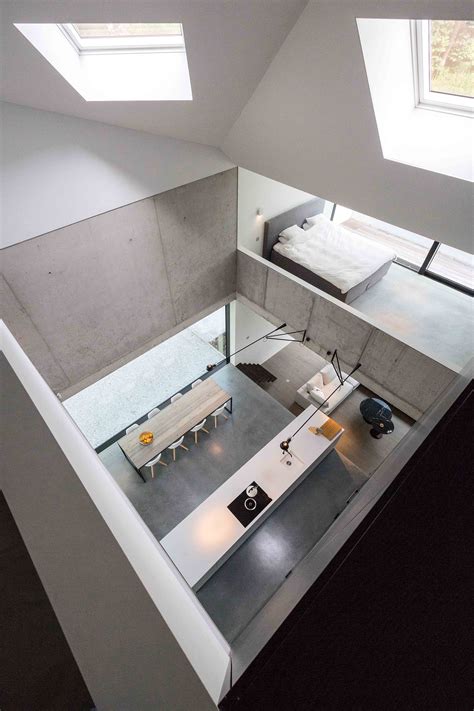 Icoonbe Architecten Open Plan Raw Concrete Split Level Loft House