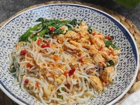 Shirataki tuh per 100 gram cuma 20 kalori, dibanding kalau mie beneran itu kurang lebih bisa 300 kalori, kata suami dari mikhavita wijaya ini. Shirataki Resep Untuk Diet - Lalu, bagaimana cara diet sehat alami untuk menurunkan berat badan ...