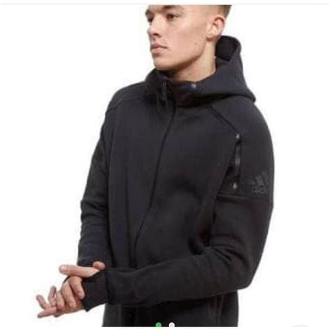 This men's adidas mufc z.n.e hoodie has been crafted with cotton and polyester doubleknit fabric which is super soft and comfortable, while the front zip pockets allow you to store essentials securely and the full zip fastening along with the. Jual Adidas zne hoodie 2.0 black - Kota Tangerang Selatan ...
