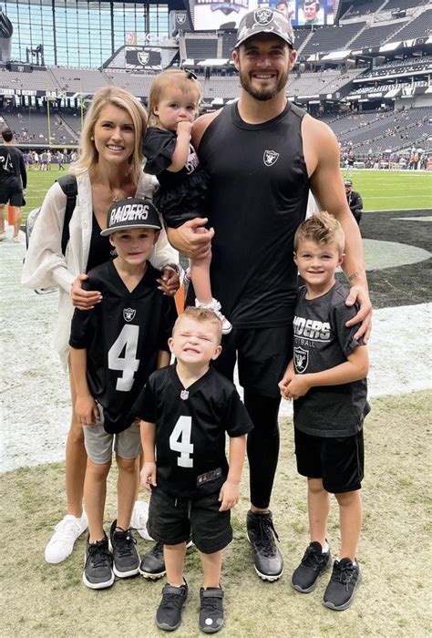 Derek Carrs Wife Heather Supports Qb In Solid Saints Preseason Debut