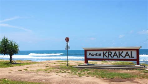 Pantai Krakal Indahnya Batu Batu Karang Yang Unik Di Yogyakarta