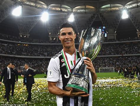 Juventus 1 0 Ac Milan Ronaldo Heads Winner In Super Cup Final