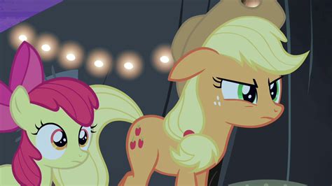 Imagem Applejack Looks At Silver Shill Angrily S4e20png My Little