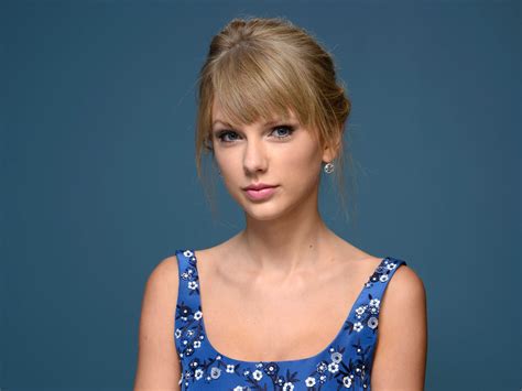 Photo Of Taylor Swift Hd Wallpaper Wallpaper Flare