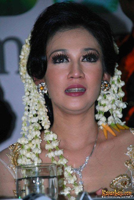 Pin Oleh Famous Beauty Indonesian Di Dina Lorenza