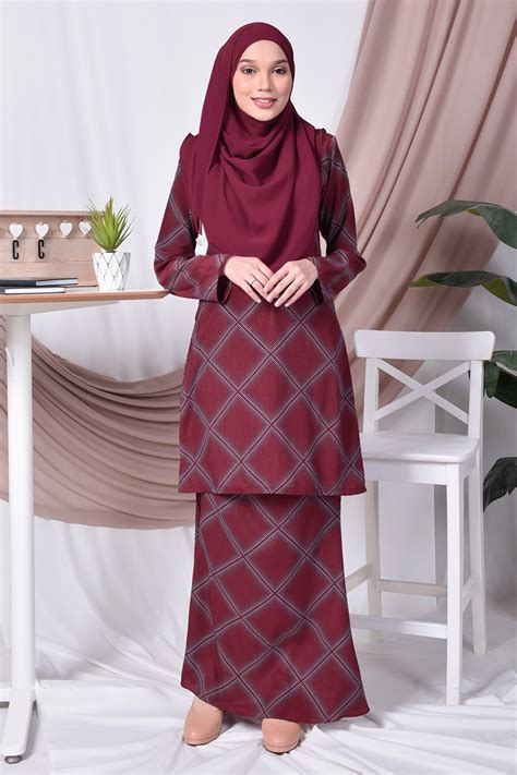 Additional results for model baju pesta malaysia: √ 50+ Model Baju Kurung Modern Terbaru Muslimah Terlengkap