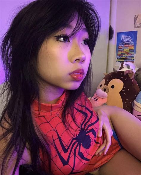 Teen Lanoexe Shows Off Her Pink Thong In Spider Man Cosplay Rlanoexe1