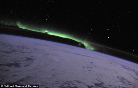 Nasa Astronaut Tweets Spectacular Aurora Photos Taken From Space