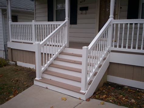 Azek Front Porch With Vinyl Railings And Columns In St Louis Front