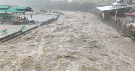 Himachal Flash Floods 2 Dead 10 Missing And 20 Stranded Rescue Operations On Watch Video