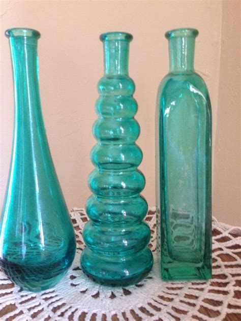 Vintage Set Of 3 Matching Green Glass Vases Etsy Green Glass Vase Green Glass Green Vase