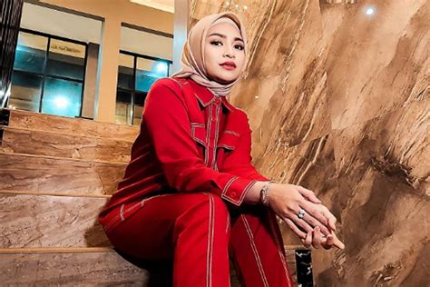 Nathalie Holscher Lepas Hijab Umi Pipik Tidak Kecewa