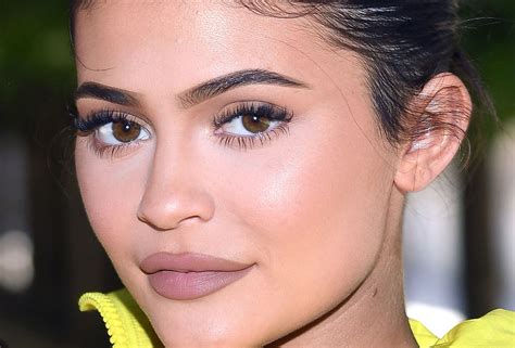 kylie jenner has officially ditched her lip fillers beauty crew