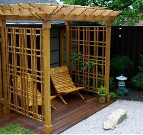 You can use small pergola kits to create small niches for your favorite backyard activities, including redwood lumber perfectly suits the purpose of small pergola kits. Pergola Ideas for Small Backyards | Zen kertek, Kertek és Kert