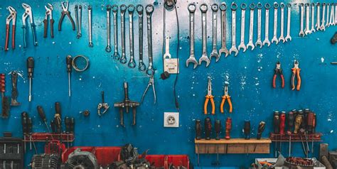The Basic Mechanical Tools You Need For Your Workshop