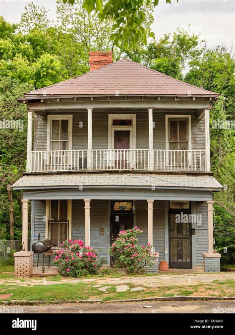 Old House Or Home In Old An Neighborhood In Montgomery Alabama Usa