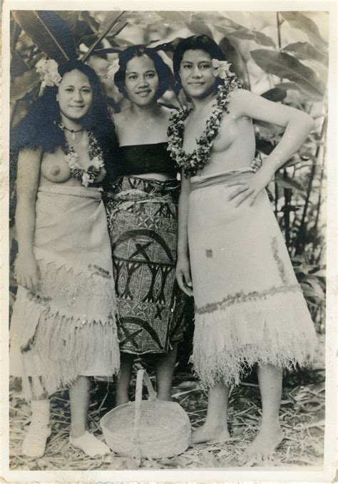 Female Pacific Islanders Posing For A Photograph The Digital