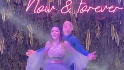 A Viral Video Of A Desi Bride And Her Father Dancing To The Iconic Song Abhi Na Jao Chhod Kar