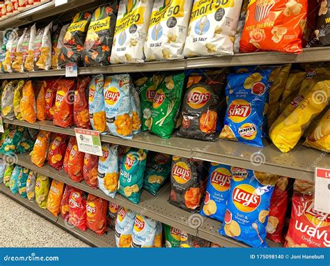 A Display Of Lays Potato Chips On A Display Shelf Of A Publix Grocery