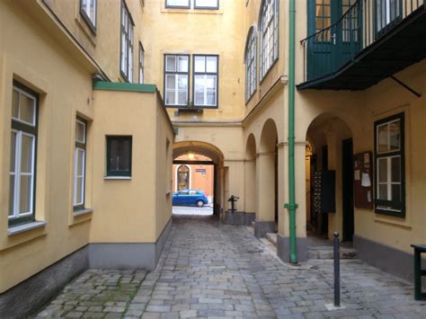 Komplettangebot an dachgeschosswohnungen zum kauf in wien: Biedermeier-Wohnung 1060 Wien - Wohnung mieten & Haus ...