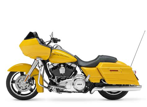 Being the latest incarnation of a model family that's been in harley's lineup for 40 years — starting with the 1980 flt, then known as the tour glide. HARLEY DAVIDSON Road Glide Custom specs - 2011, 2012 ...