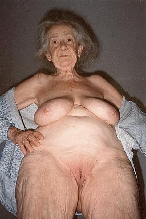 Very Old Amateur Granny With Big Saggy Tits Porno Bilder