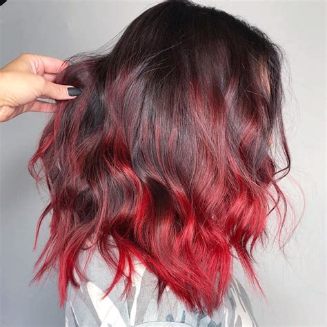 Ombré hair vermelho: 50 ideias incríveis para iluminar o cabelo em cores