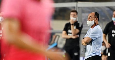 와일드카드 3명(황의조 김민재 권창훈)은 물론 추가로 발탁된 4명까지 총 22인이다. 남미 강호와 무승부..김학범 감독 "자신감 얻은 경기였다"