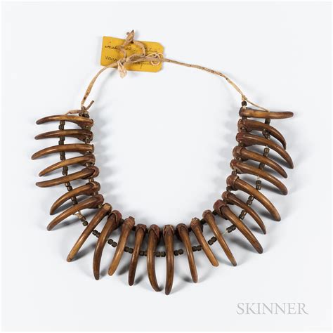 Sold At Auction Plains Grizzly Bear Claw Necklace Auction Number 3536b Lot Number 180 Skinner