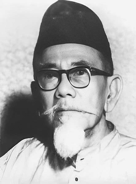 Seratus Tahun Haji Agus Salim Yaspemainsidi