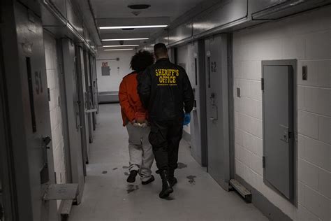 As Feds Change Rules For Reporting Jail Deaths Sheriffs Face Less