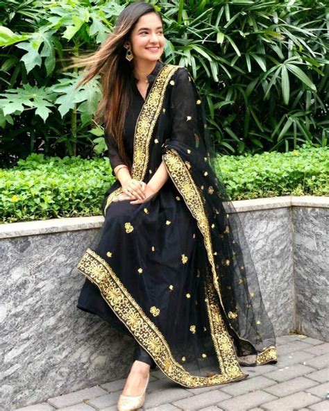 Anushka Sen Looking Gorgeous In These Black Outfits Iwmbuzz